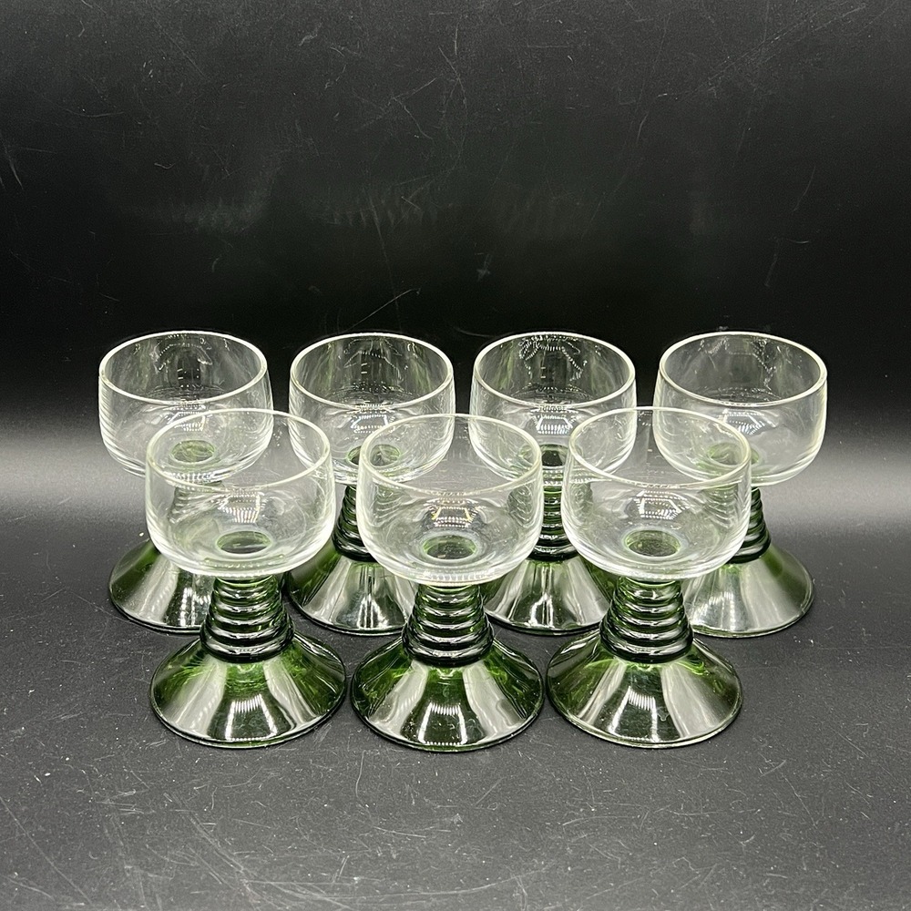 7 French Luminarc Emerald Green Beehive Stem Fine German Glasses Cordial 3"